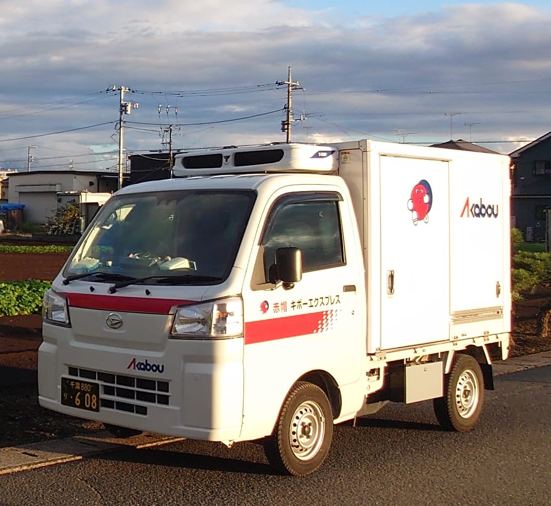 冷凍パネル車の外観